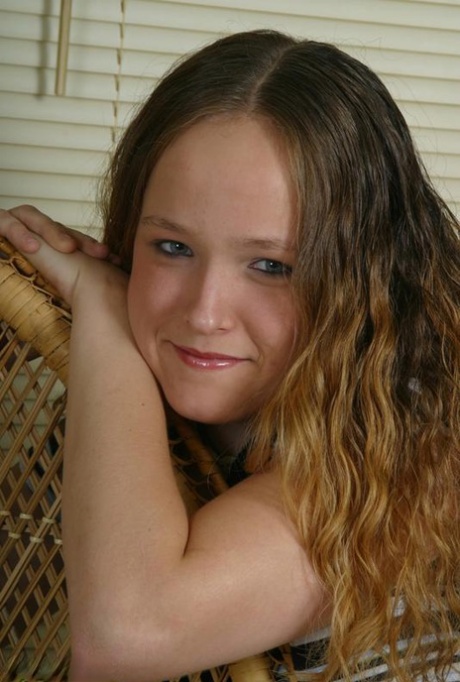 Naughty amateur chick Mirandy in her first solo scene ever