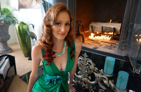 Pinup model Dee Dee Lynn makes her hardcore porn premiere with Ryan Madison