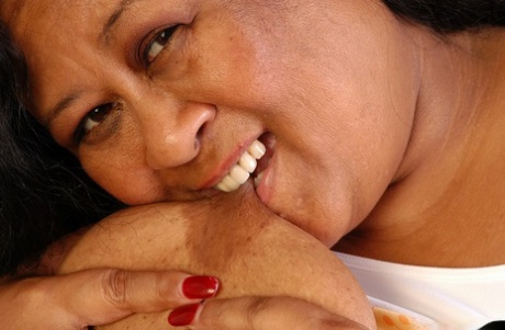 Obese older lady Debrina unleashing massive saggy boobs for nipple licking