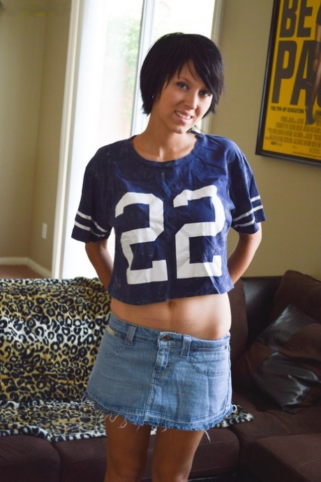 Comely Velvetine flaunts her juicy tits & gives rear views of her shaved pussy