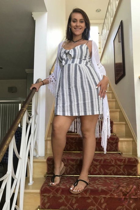 Pregnant amateur girlfriend Indica Monroe displays her bum and tits in a solo